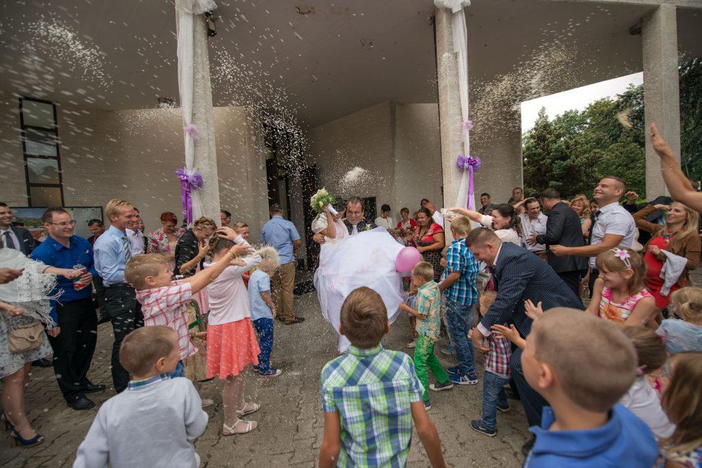 poročna fotografija_vsezaporoko_poroke v sloveniji_weddings photography_najbolj&scaron;i poročni fotograf_roman bor_velenje_events_fotografiranje porok_nasveti za fotografiranje_fotografiranje nosečk_družinsko fotografiranje_portretna fotografija_fotografiranje otrok_fotografiranje družin_nosečni&scaron;ka fotografija_komercialna fotografija_